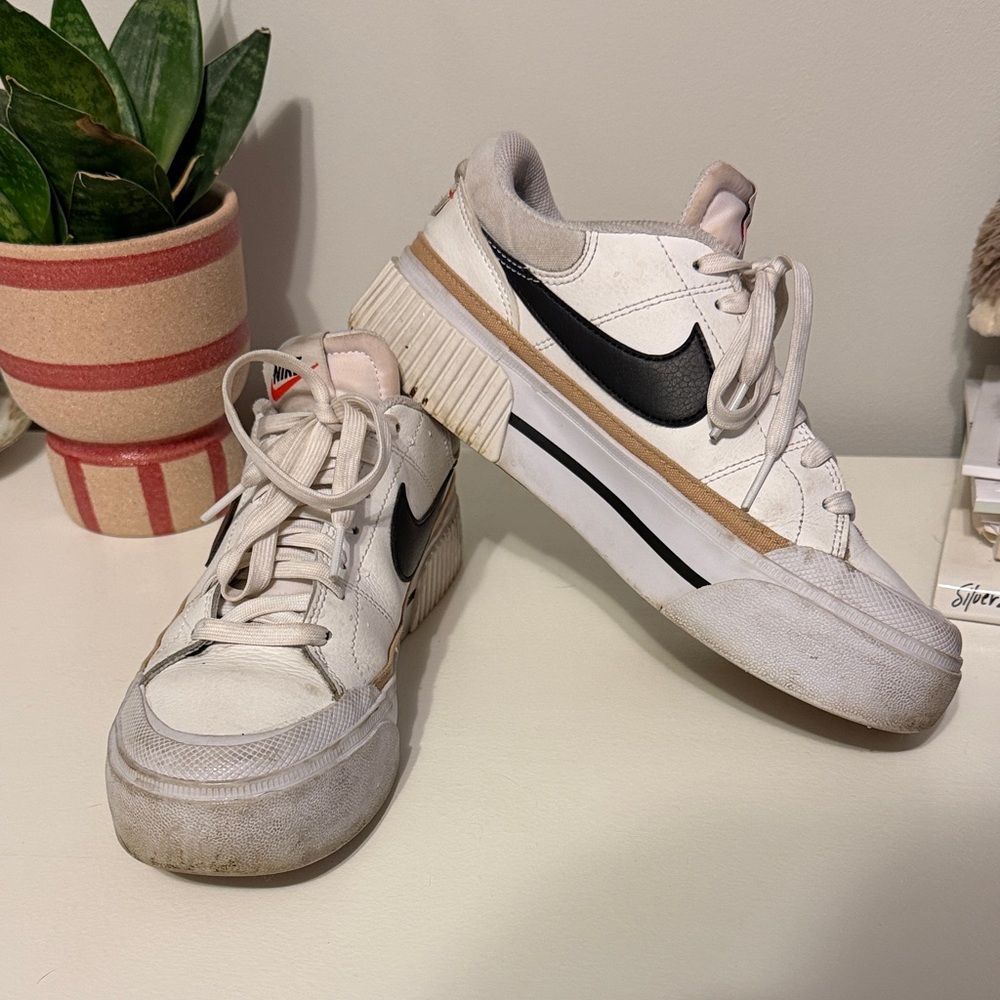 NIKE COURT LEGACY WEAR